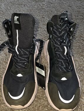 Sorel Black and Light Pink Women's High-Top Boots